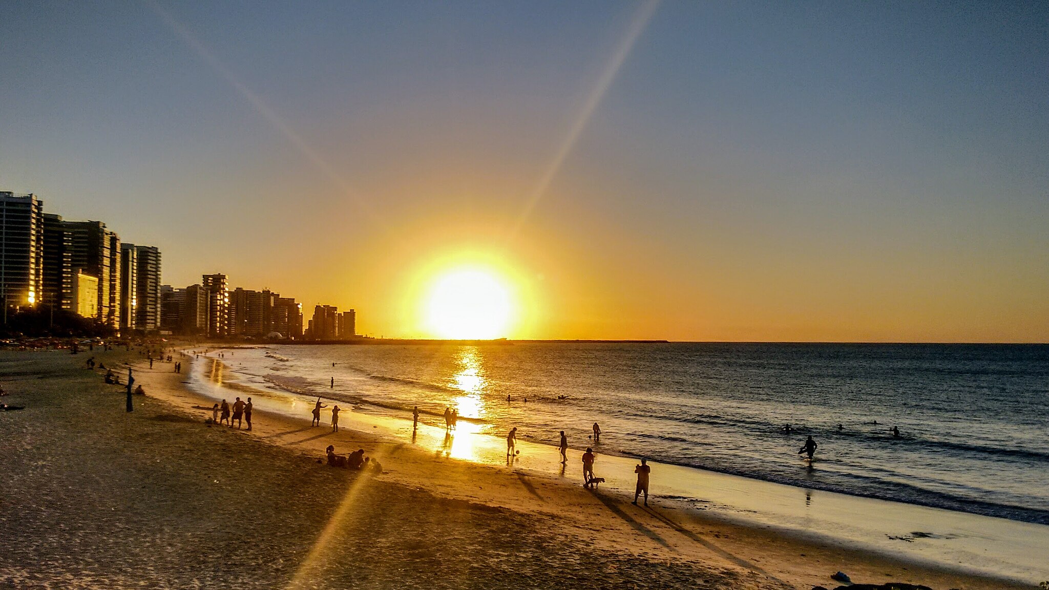 Praia_de_Iracema_-_Fortaleza